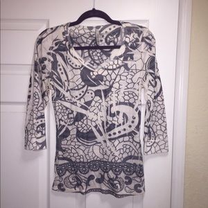 Brand New! SALE*Cubism Quarter Length Small Top
